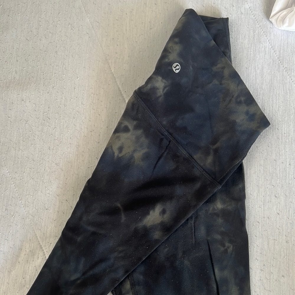 Lululemon align leggings.